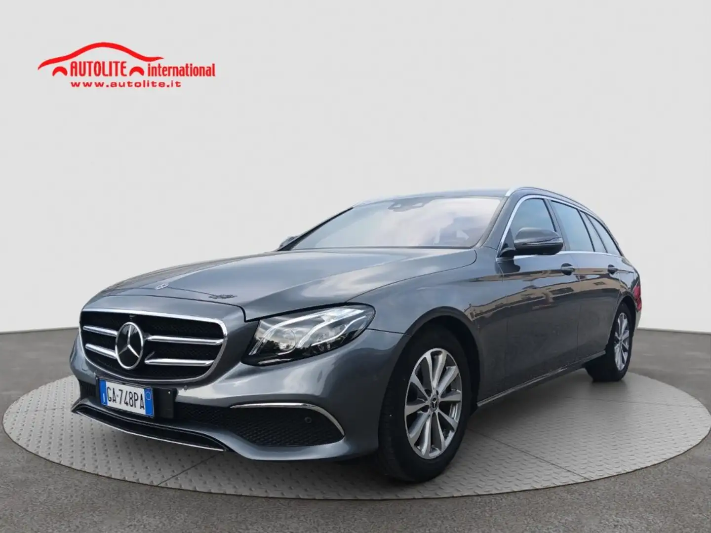 Mercedes-Benz E 220 d S.W. 4Matic Auto Business Sport Gris - 1