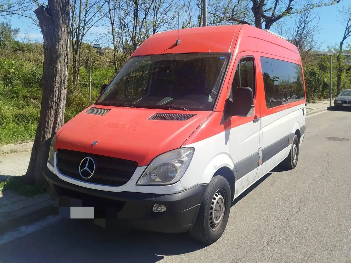 Mercedes-Benz Sprinter Sprinter Furgón 318CDI Compacto Rojo - 1