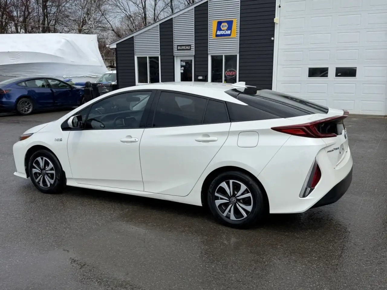 Toyota Prius Prime снимка Toyota Prius Prime