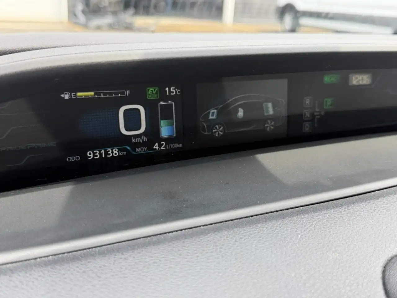 Toyota Prius Prime снимка Toyota Prius Prime