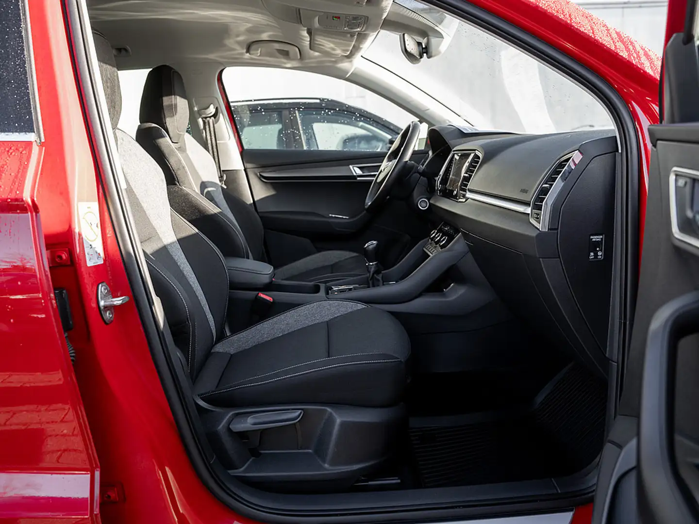 Skoda Karoq 1.5 TSI Drive 125 AHK KAM NAVI CANTON L Rot - 2