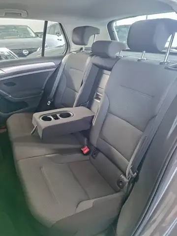 Volkswagen Golf view 9