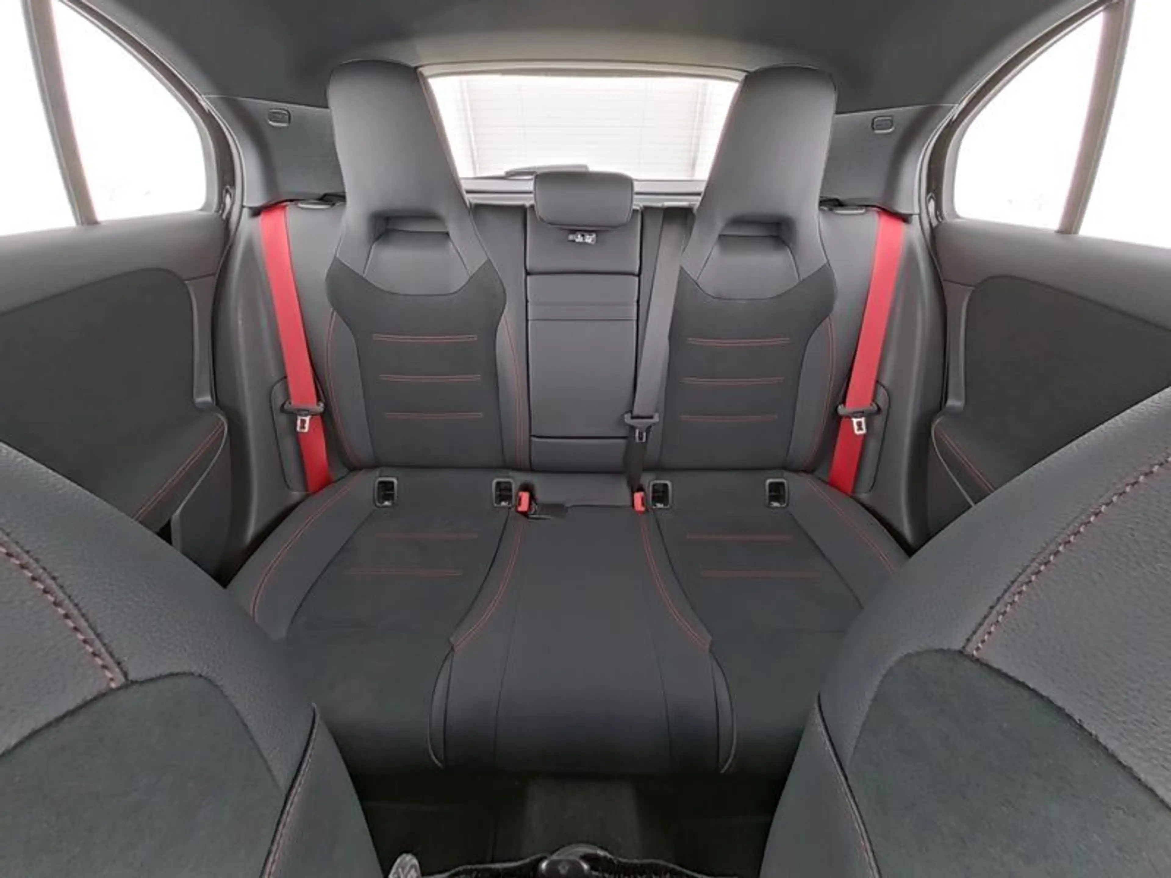 Mercedes-Benz A 35 AMG Mercedes-AMG A 35 4M PREMIUM STANDH MBEAM DISTRO — photo 8
