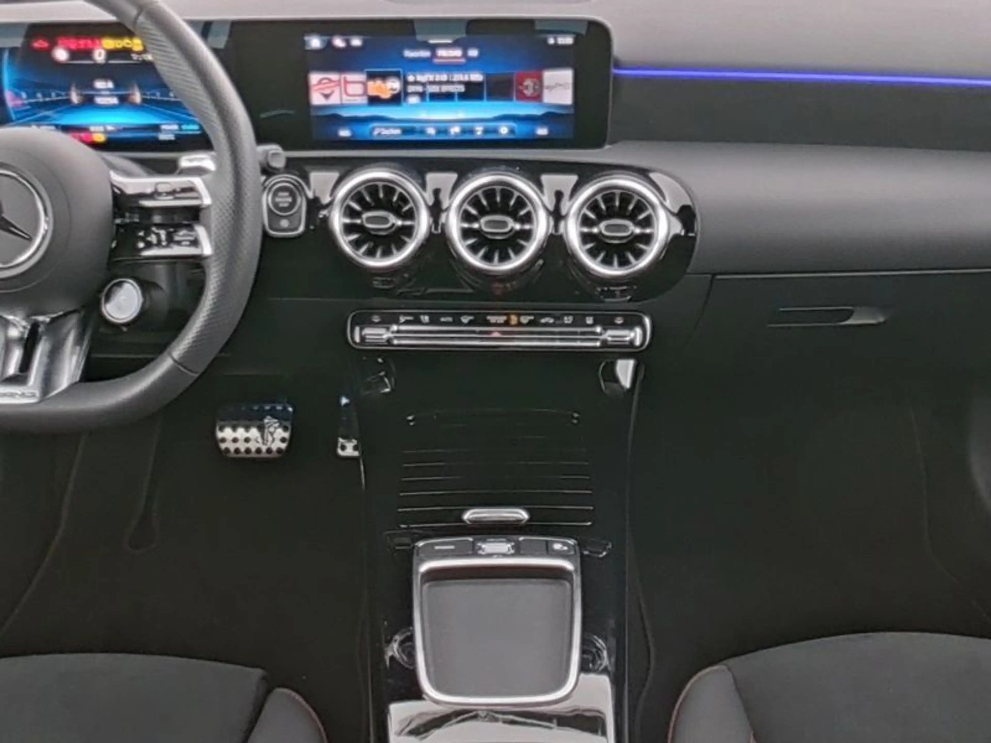 Mercedes-Benz A 35 AMG Mercedes-AMG A 35 4M PREMIUM STANDH MBEAM DISTRO — photo 5