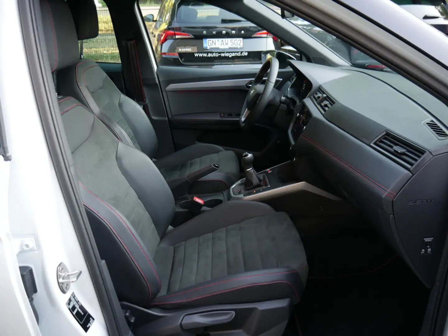 SEAT Arona 1.0 TSI FR BEATS KAMERA NAVI ACC LED Blanc - 2