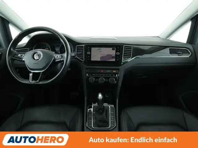 Volkswagen Golf view 12