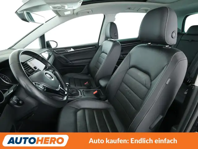 Volkswagen Golf view 10