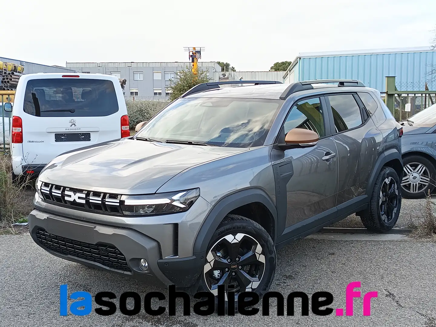 Dacia Duster TCe 130 4x4 Extreme Gris - 1