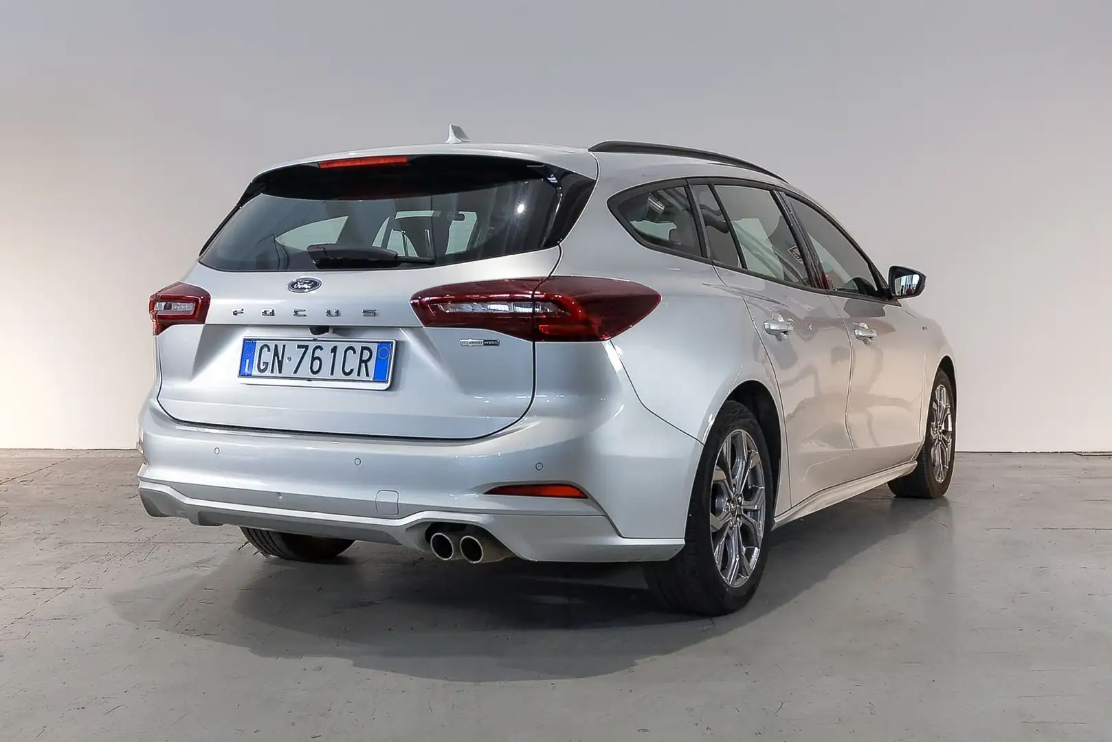 Ford Focus 1.0 EcoBoost Hybrid 125 CV Powershift SW ST-Line Šedá - 2