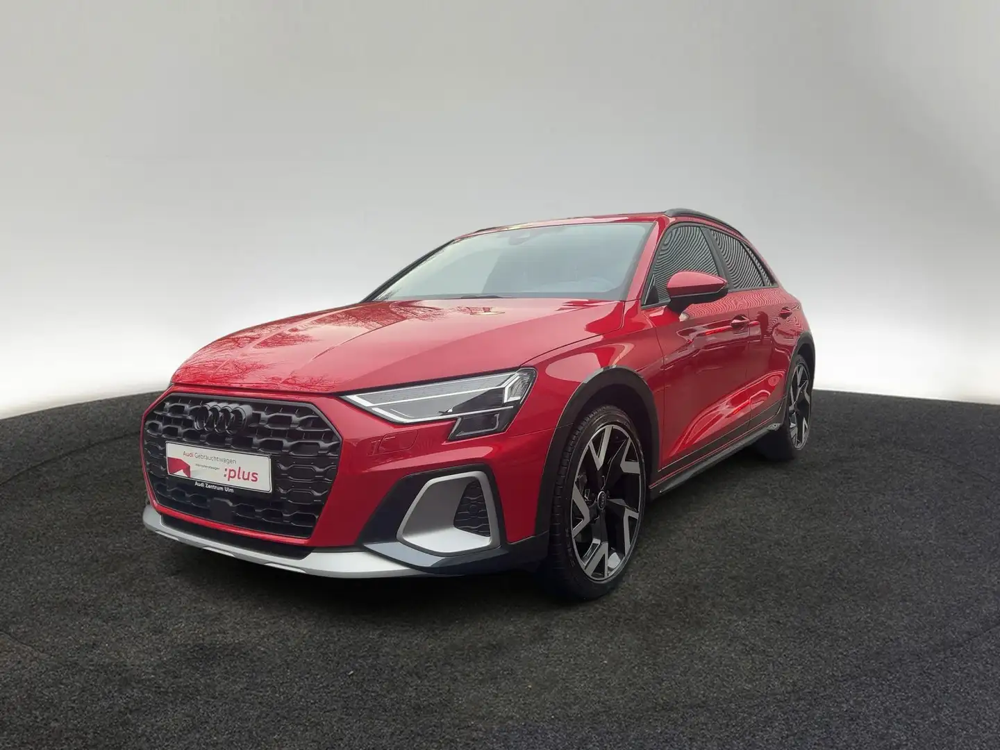 Audi A3 S-Line 35 TFSI AHK HuD MATRIX NAVI Rot - 2