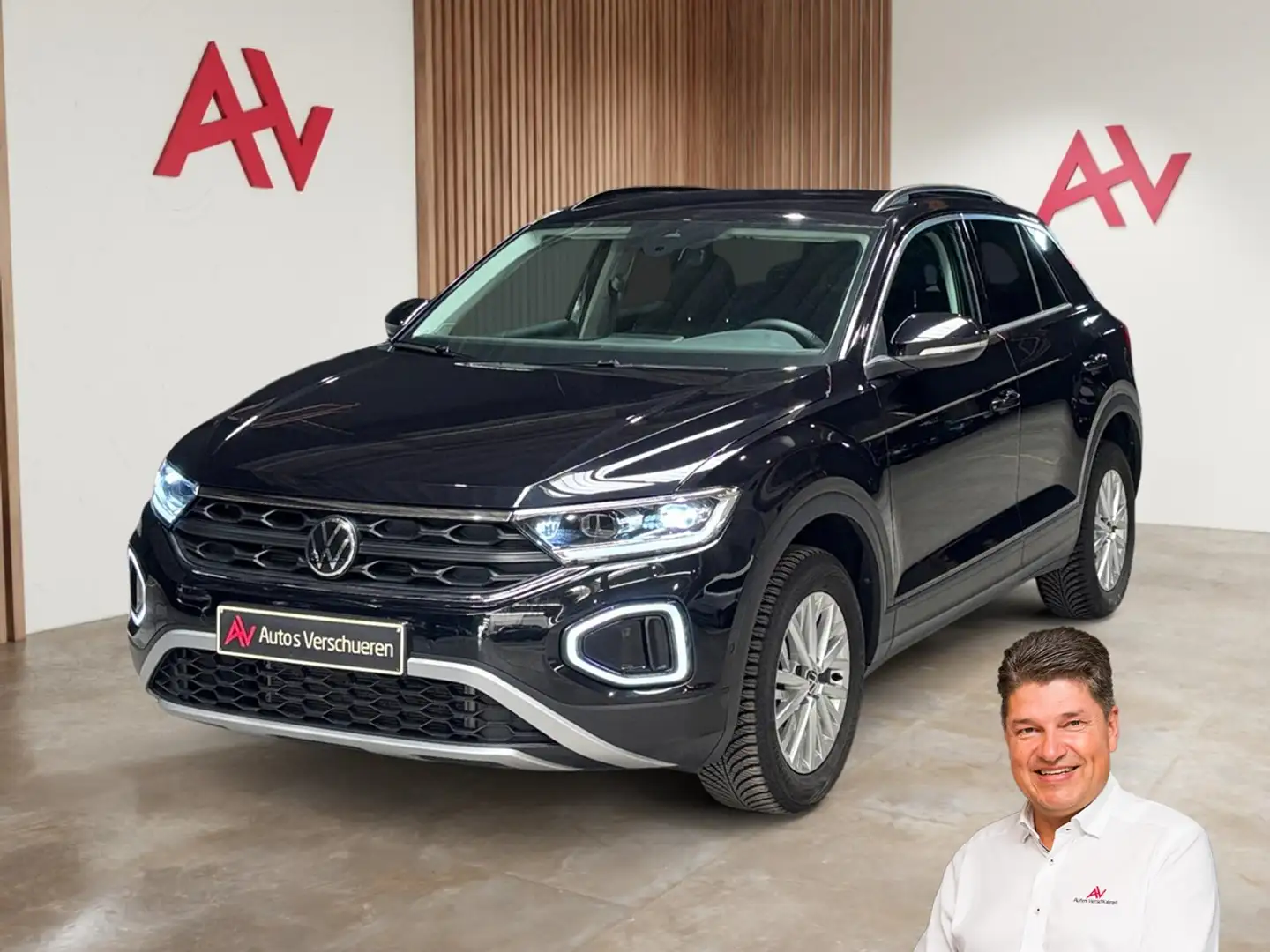 Volkswagen T-Roc 1.0 TSI Life ** Park Assist | Navi/Carplay | Ze... Noir - 1