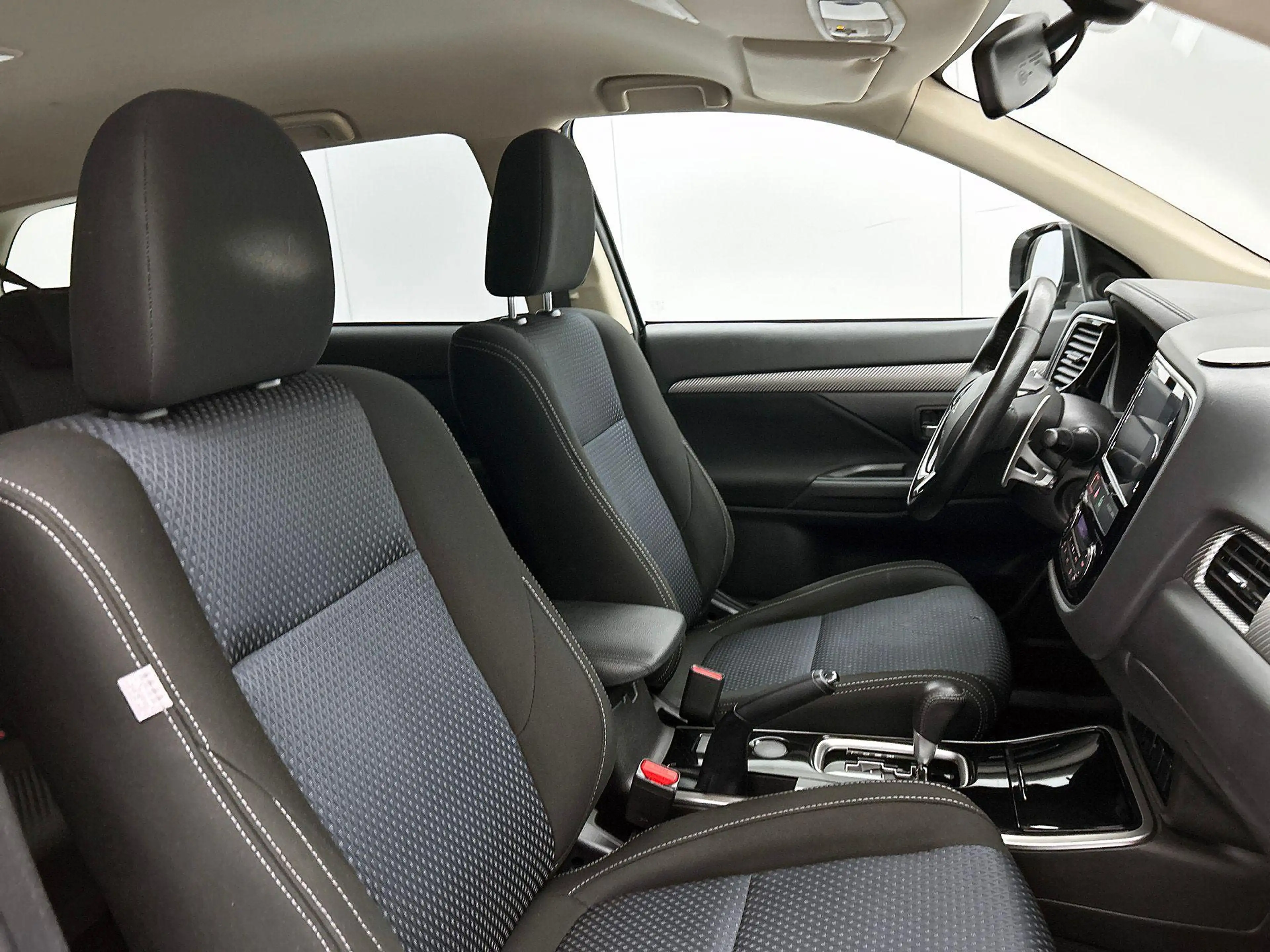 Mitsubishi Outlander 2.0 Business Edition CAMERA | NAVI | CRUISE — photo 33