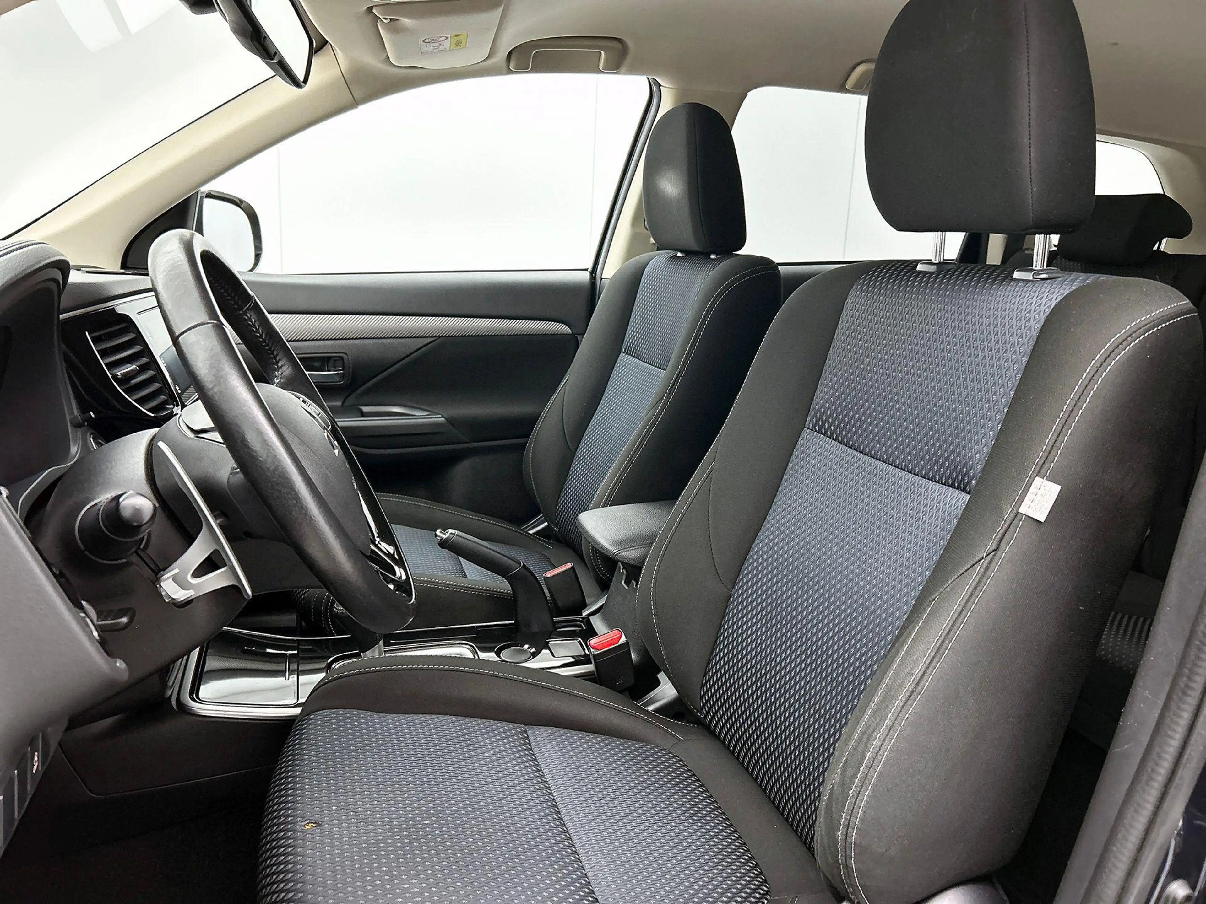 Mitsubishi Outlander 2.0 Business Edition CAMERA | NAVI | CRUISE — photo 32