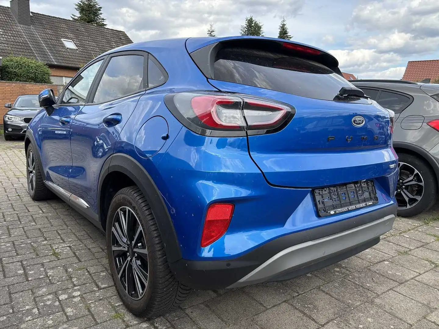 Ford Puma 1.0 EcoBoost M-Hybrid Titanium X Blau - 2