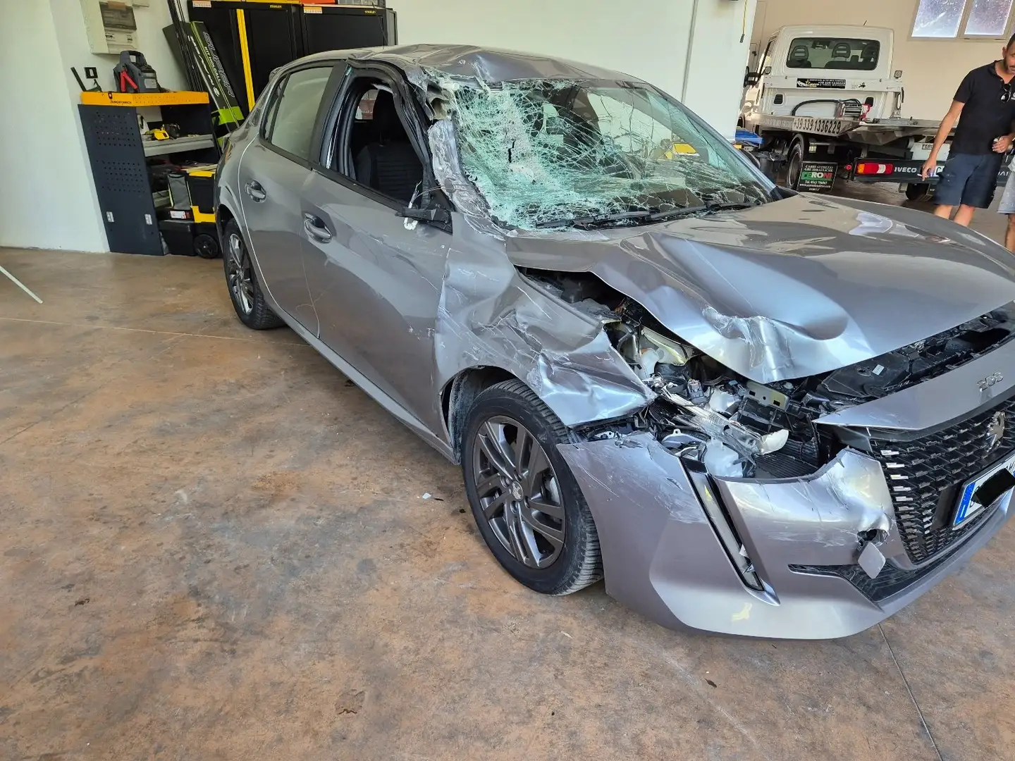 Peugeot 208 1.2 puretech GT Pack s Grigio - 2