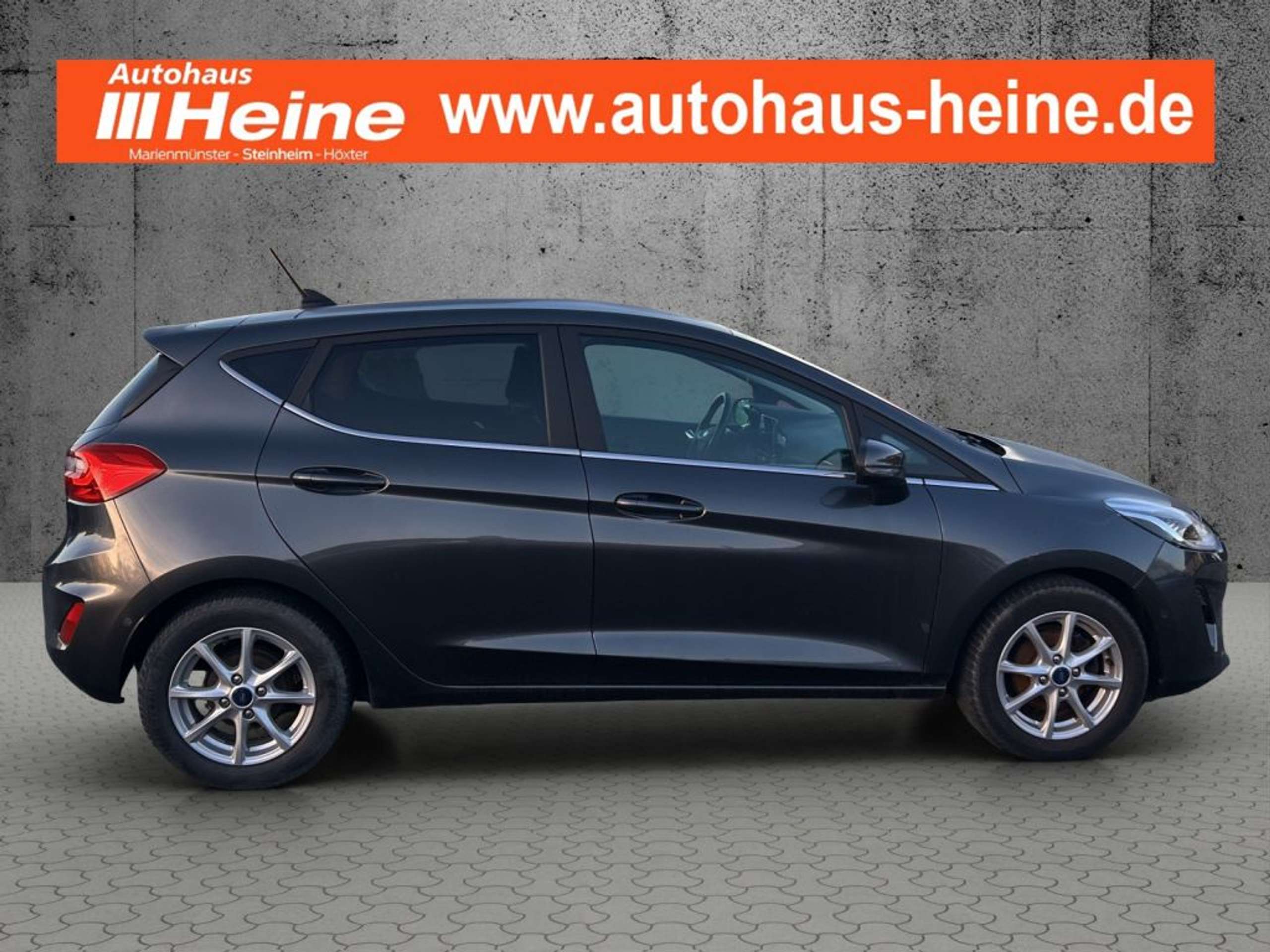 Fahrzeugabbildung Ford Fiesta 1.0 EcoBoost S&S TITANIUM X - mit KI generiert/bearbeitet