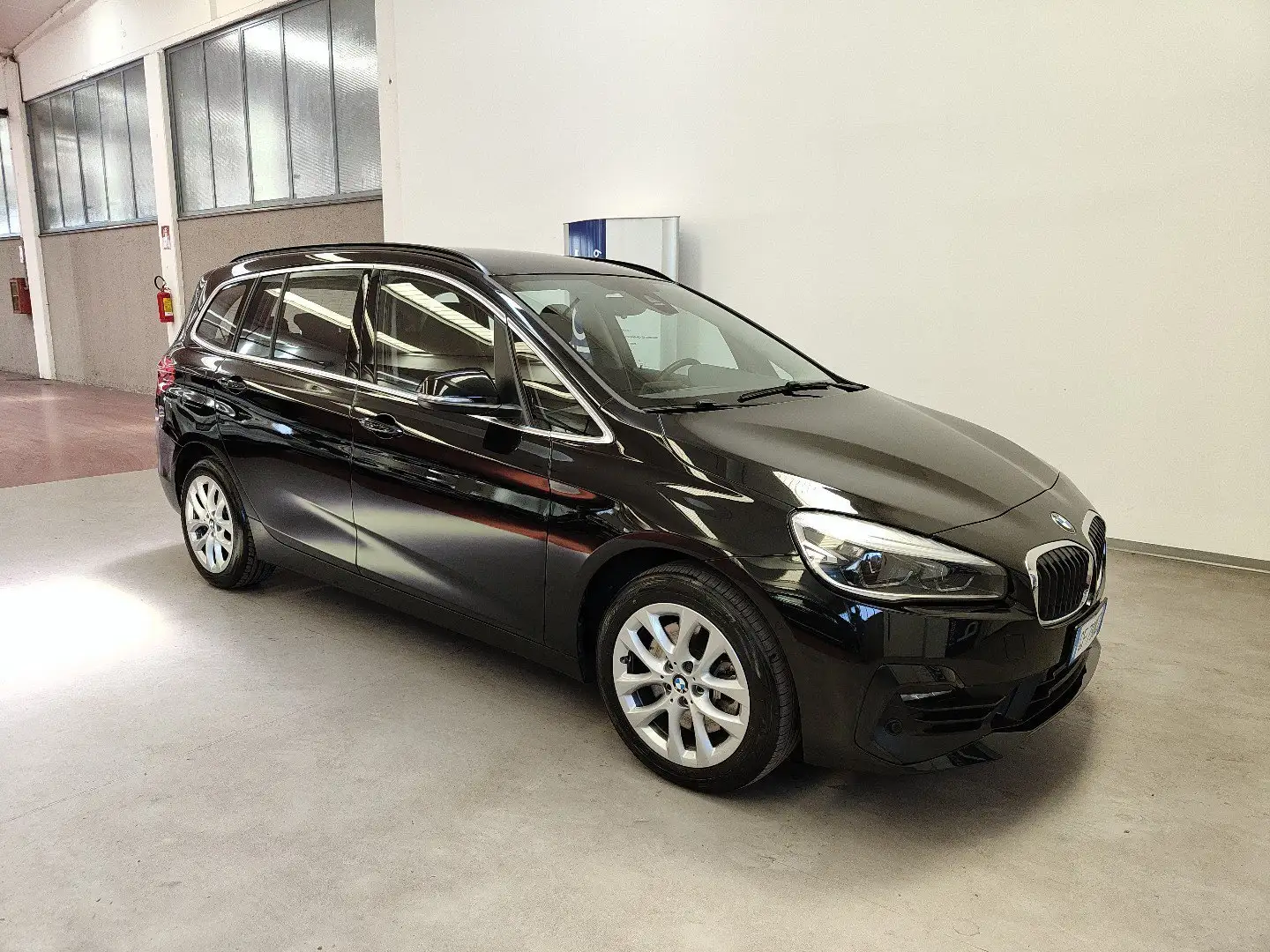 BMW 220 d 190 CV G.T. auto Cruise Navi Fari LED 7 POSTI Nero - 2