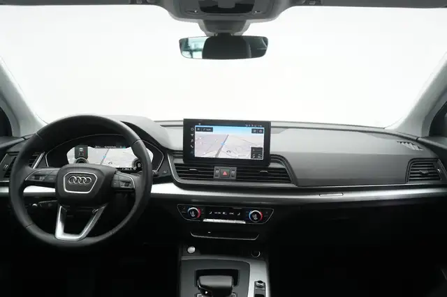 Audi Q5 view 15