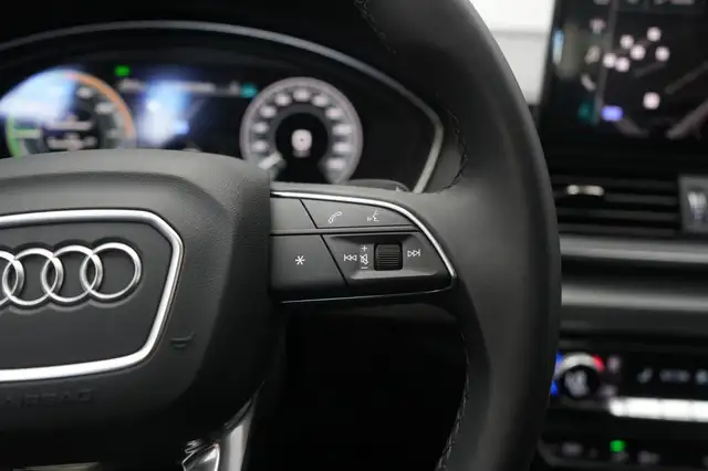 Audi Q5 view 20