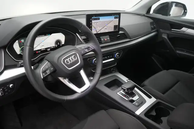 Audi Q5 view 13