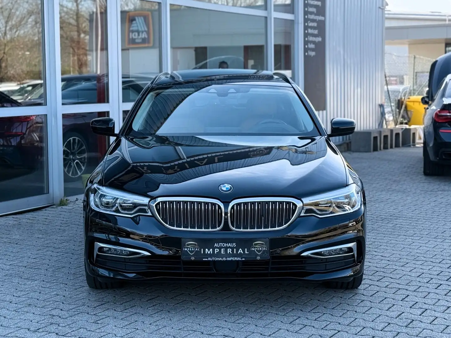 BMW 520 dxDr LEDER+PANO+STNDH+HUD+ACC+360+LCPROF+ALED Schwarz - 2
