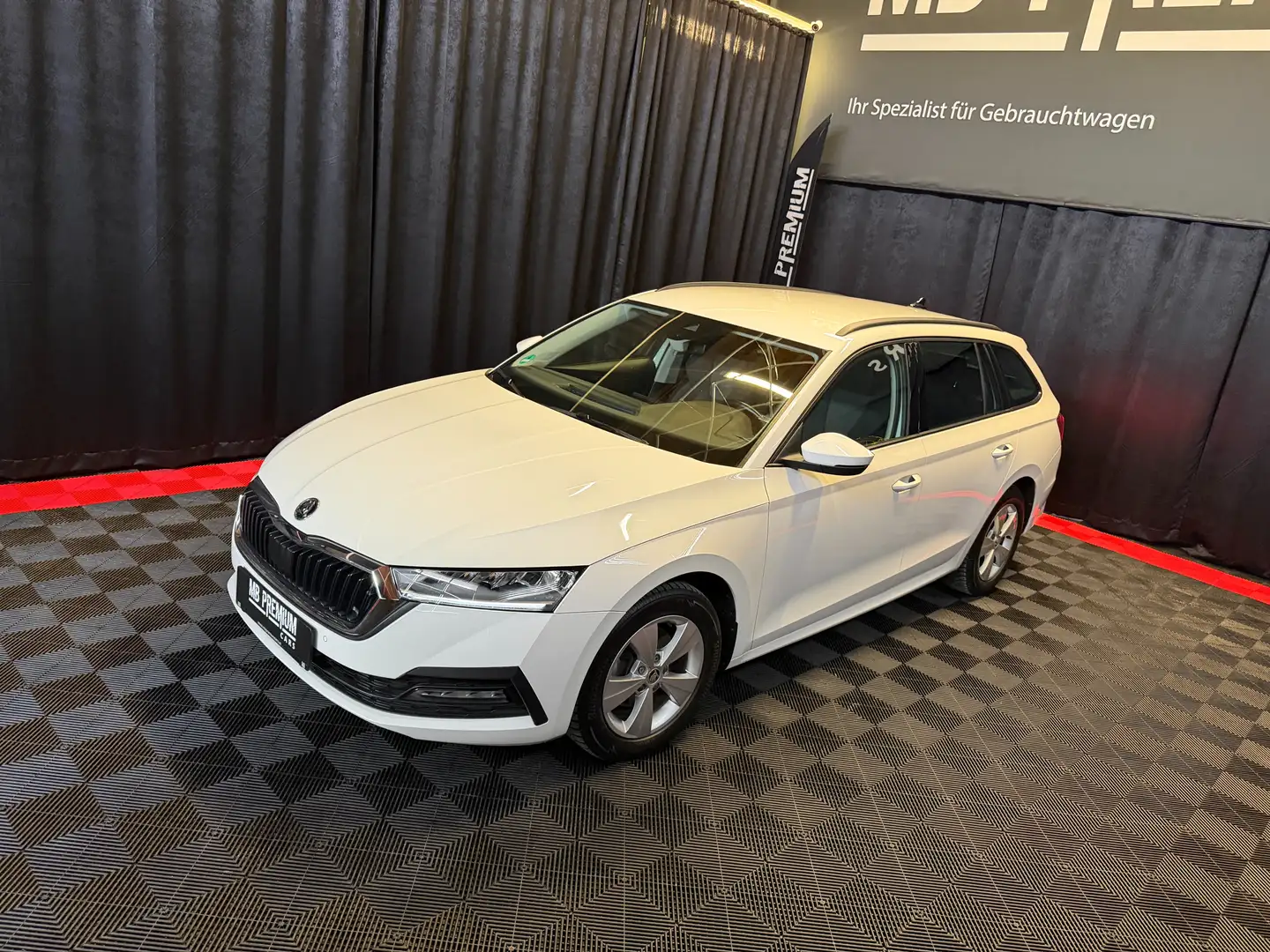 Skoda Octavia Ambition *LED*VIRTUAL*1-BESITZ* Weiß - 1