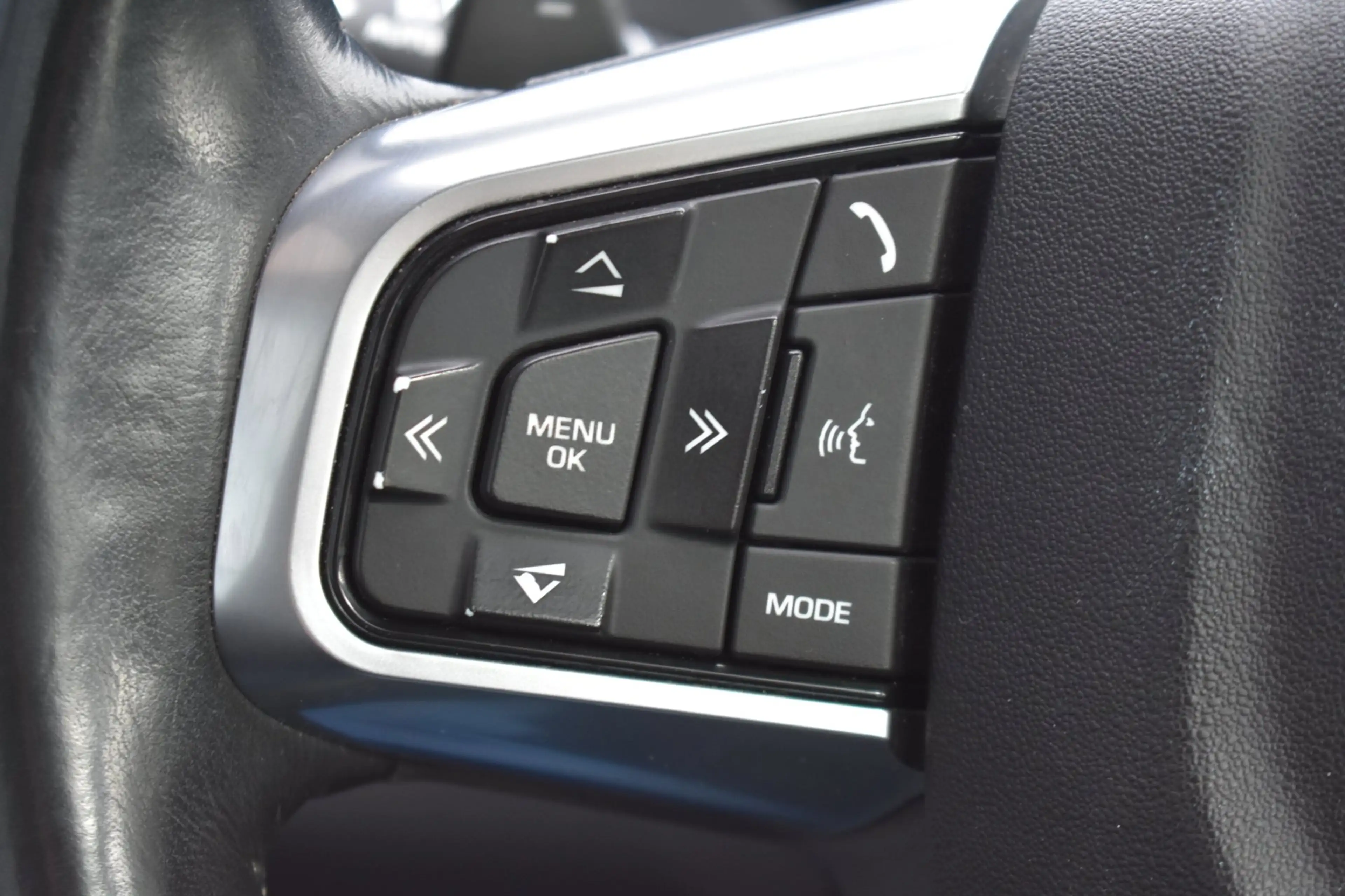 Land Rover Discovery Sport 2.0 TD4 HSE Luxury '17 Ketting hoorbaar!!! Leder P — photo 17