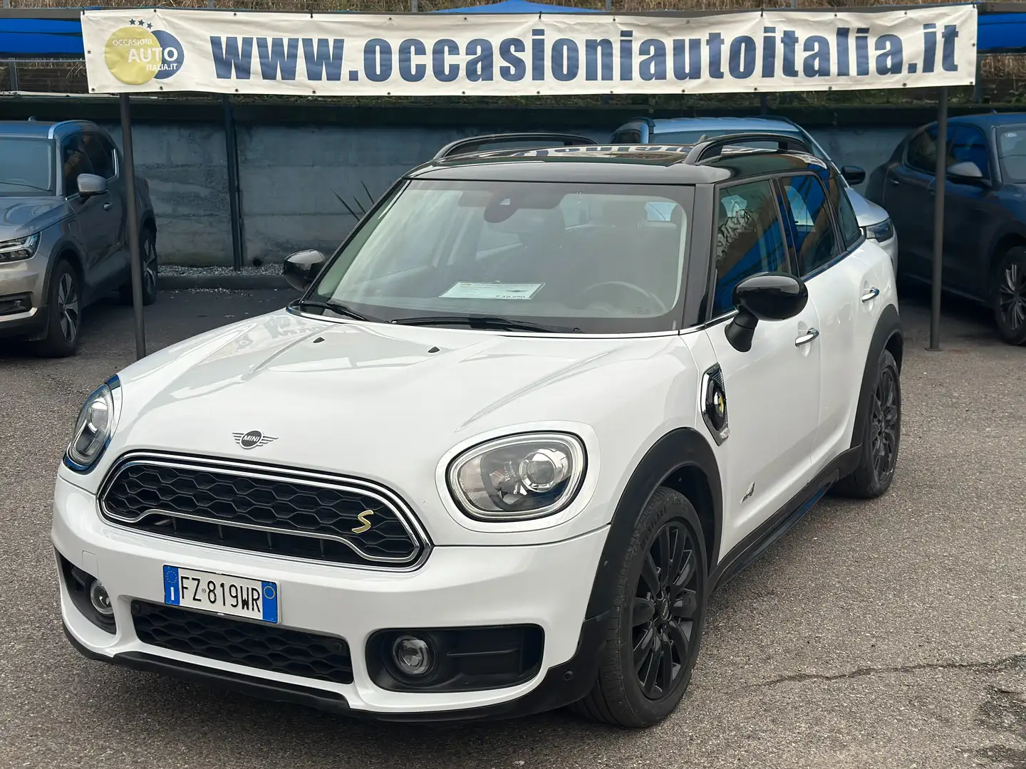 MINI Cooper SE Countryman 1.5 all4 auto Bílá - 1