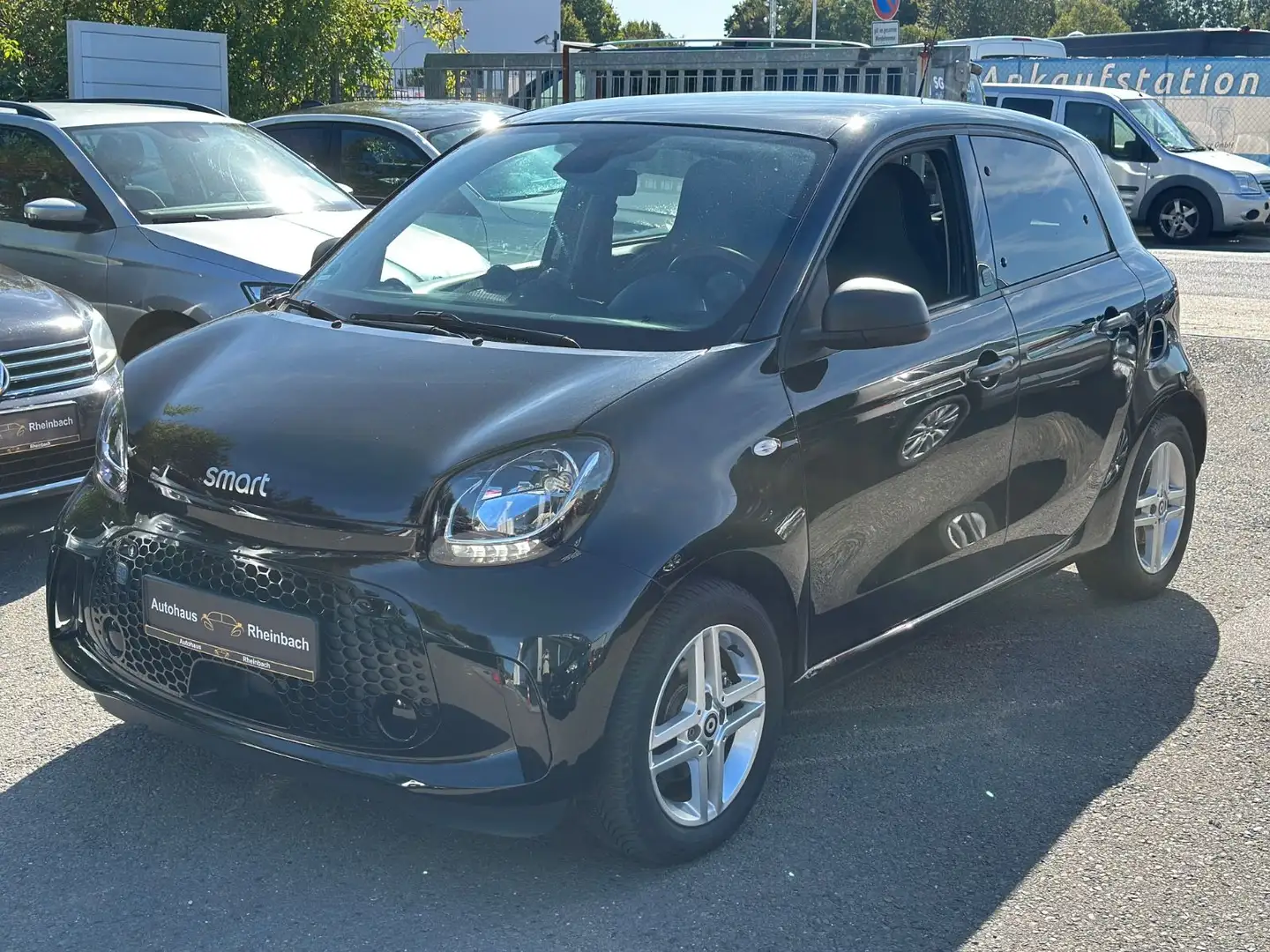 smart forFour EQ PANO-LED-NAVI-CAM-SHZ-SCHECKHEFT Schwarz - 1