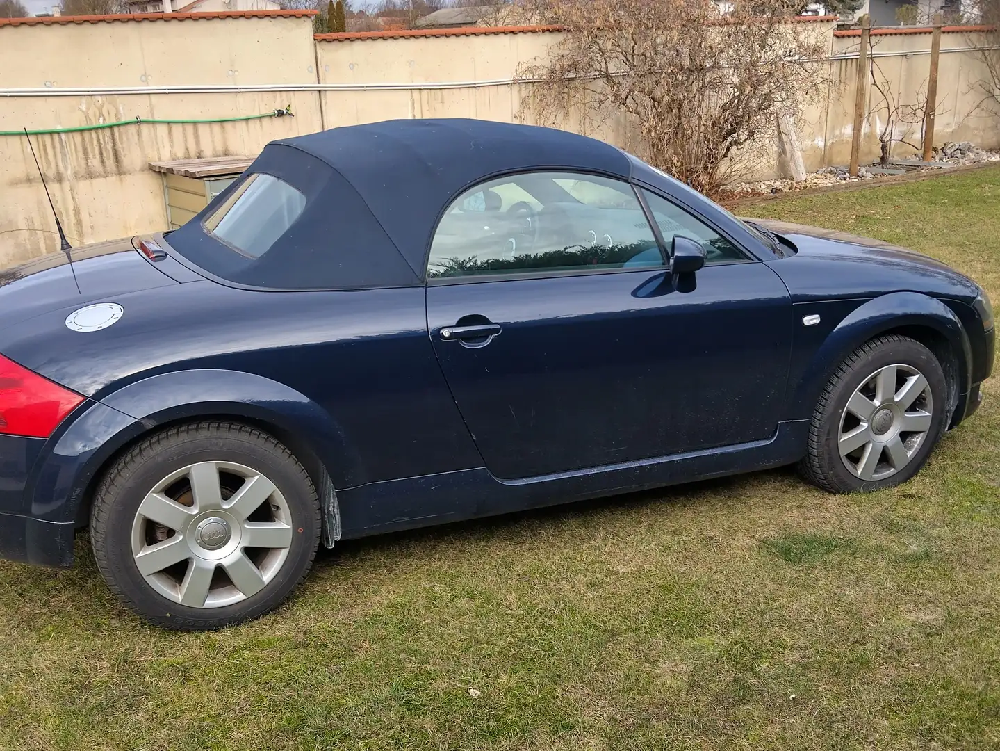 Audi TT TT Roadster 1,8 T Blau - 2