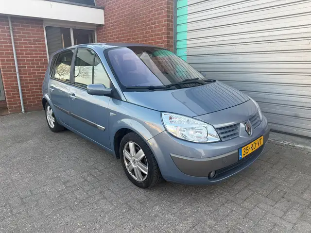 Renault Scenic view 2