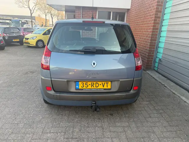 Renault Scenic view 15