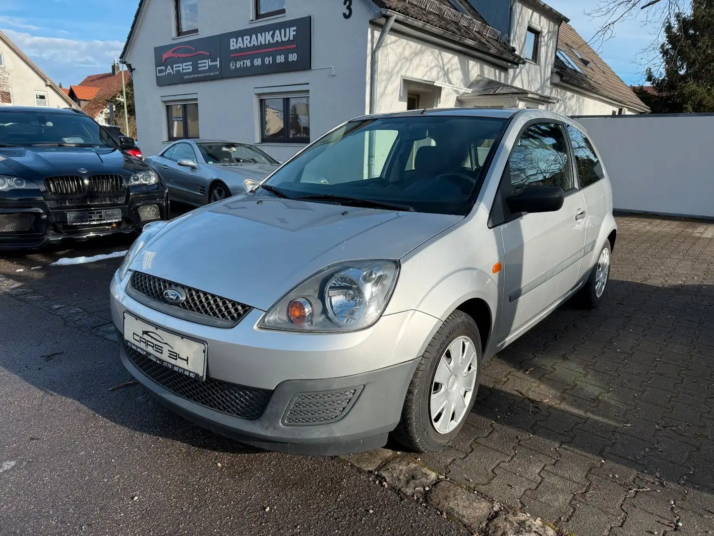 Ford Fiesta Ambiente Silber - 1