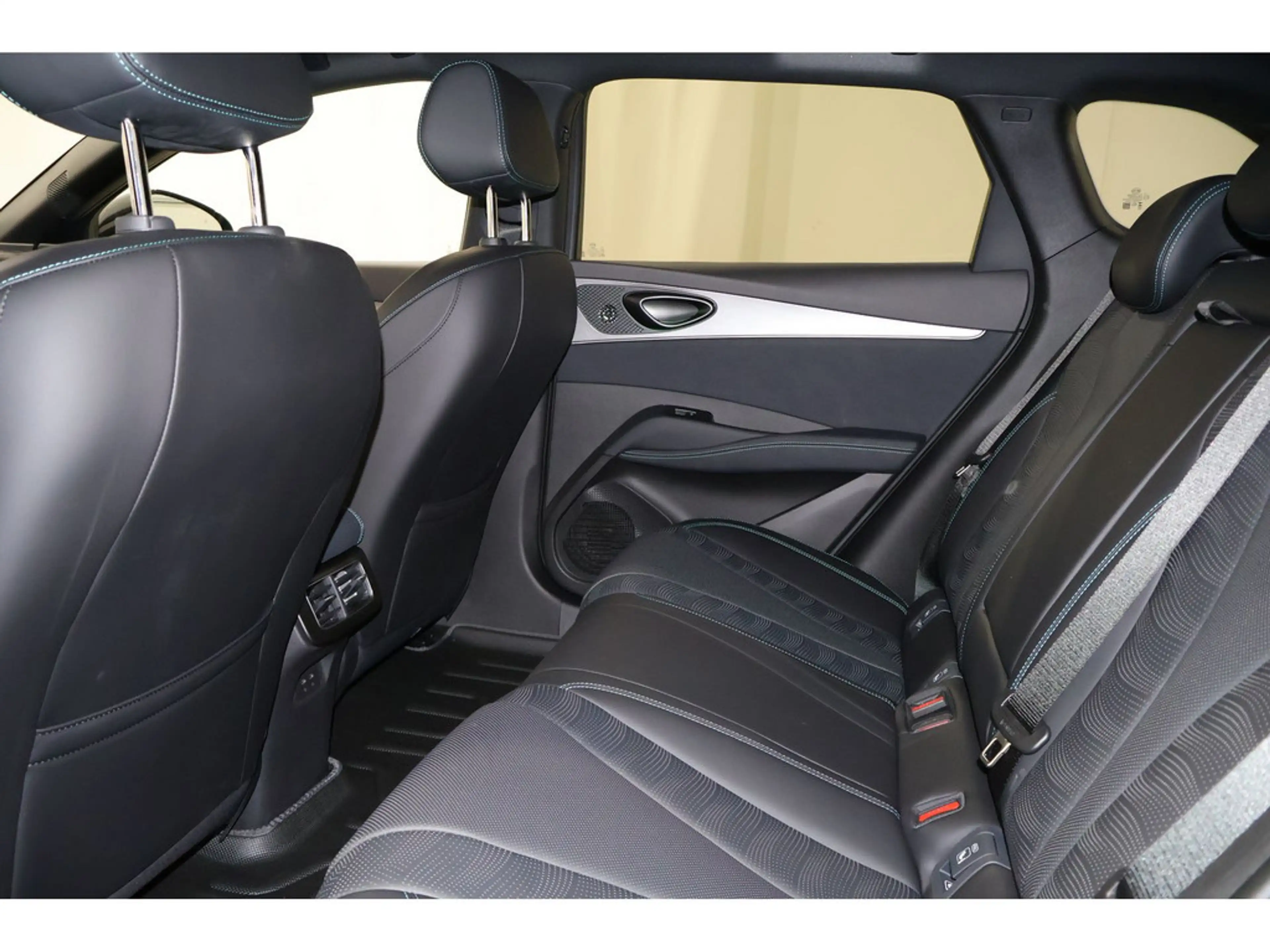 BYD Seal 6 DM-i Touring Navi/Sitzheizung/Rückfahrkamera — photo 10