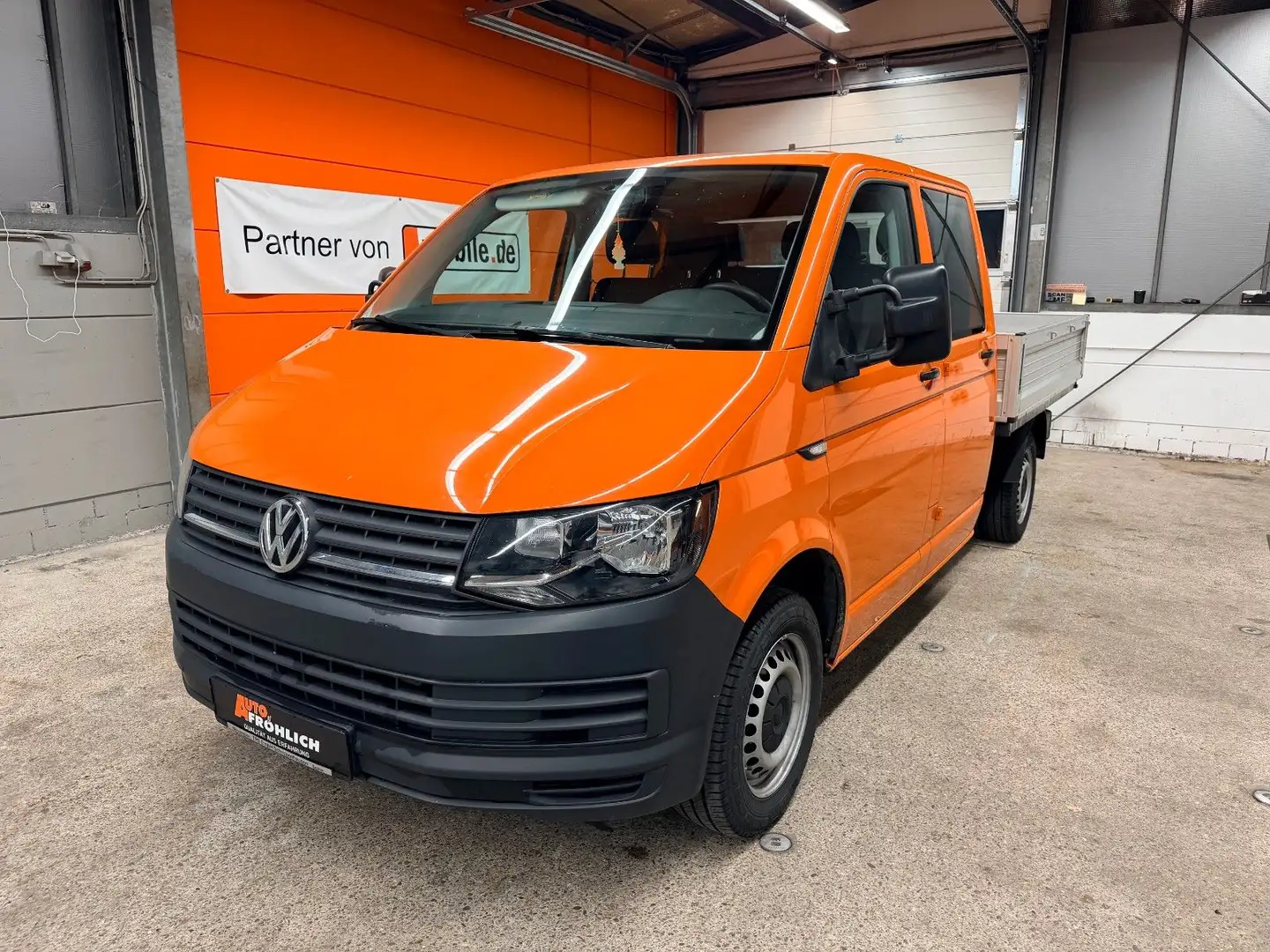 Volkswagen T6 Transporter T6 2.0 TDI DSG Pritsche Doka Lang Klima Standhei Orange - 1