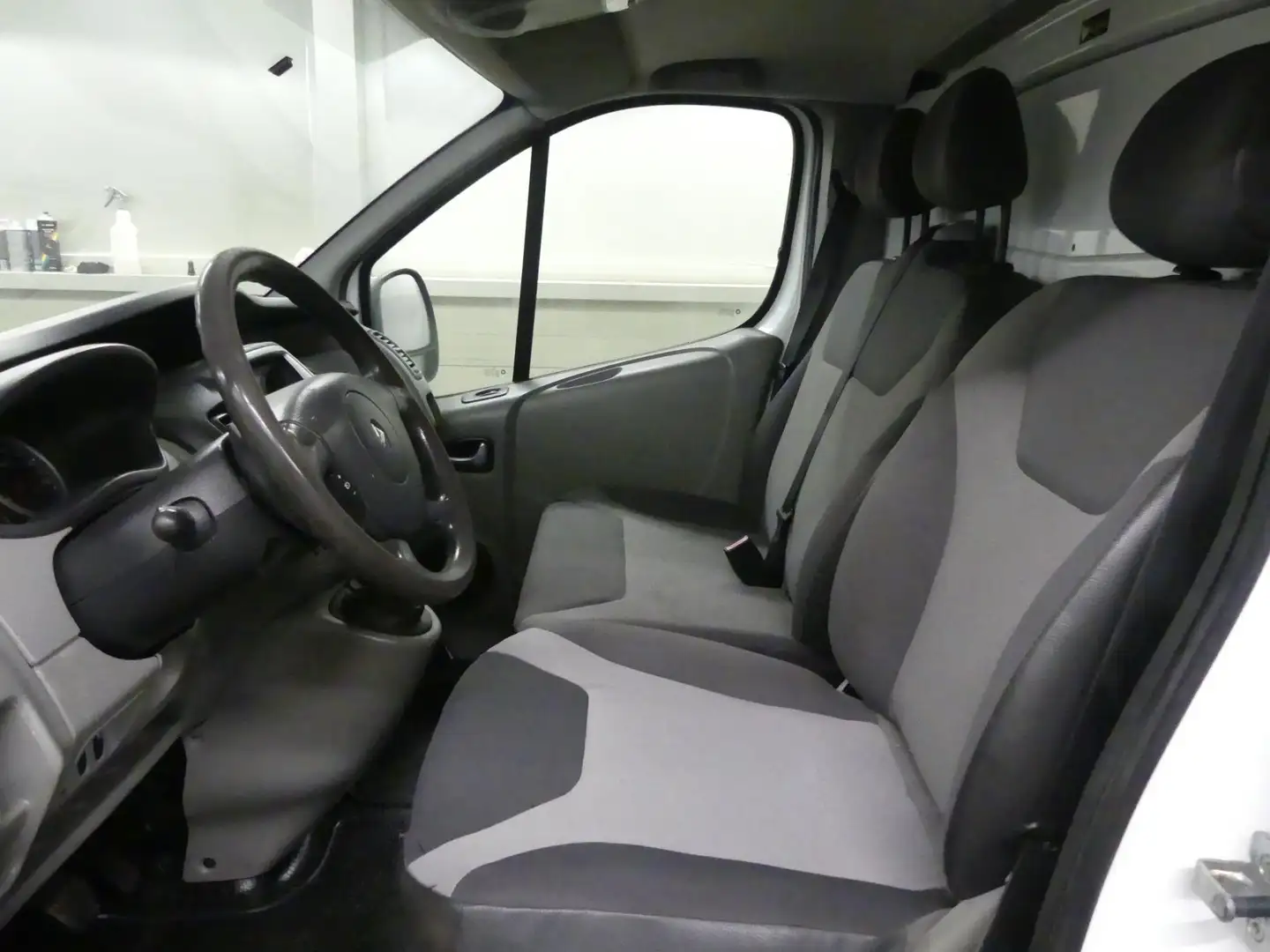 Renault Trafic 2.0 dCi T29 L2H1 Eco - Airco - 3persoons - Carplay Wit - 2