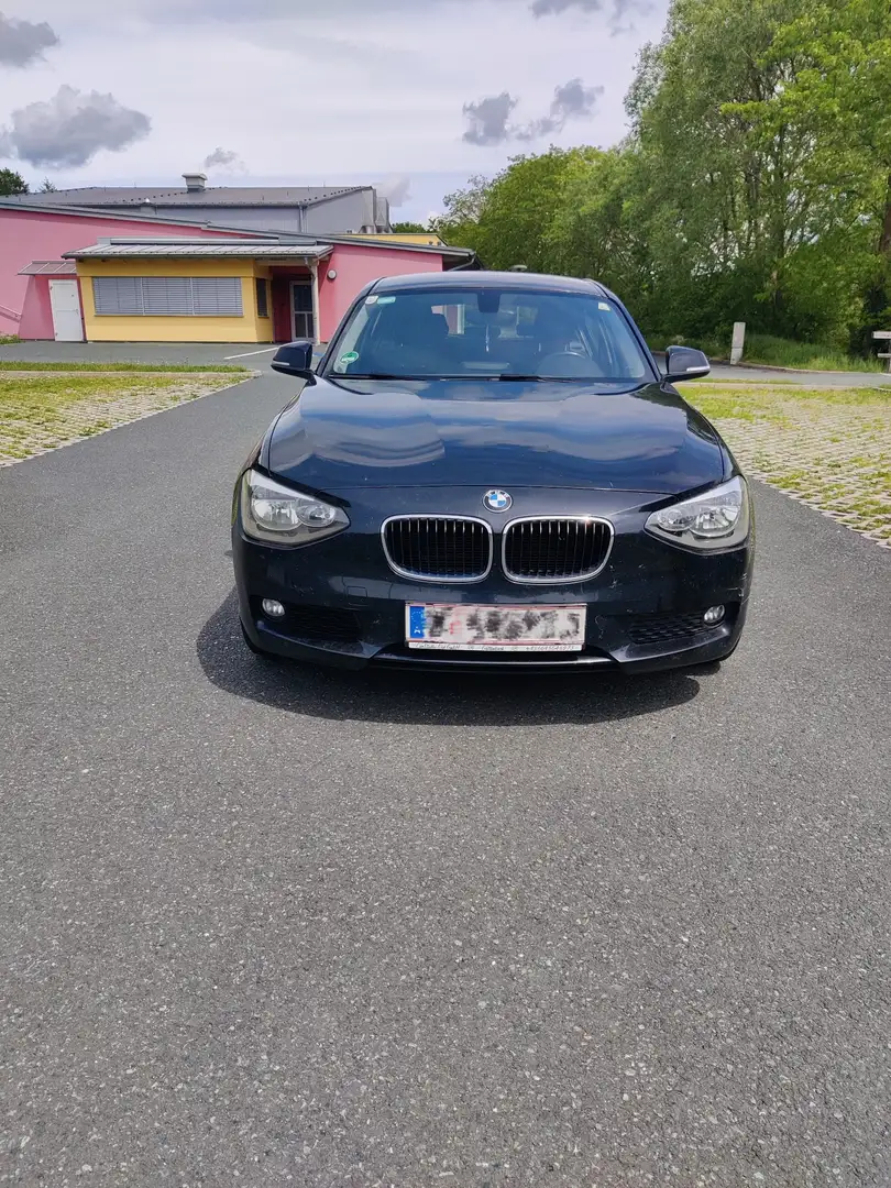 BMW 116 116i Schwarz - 1