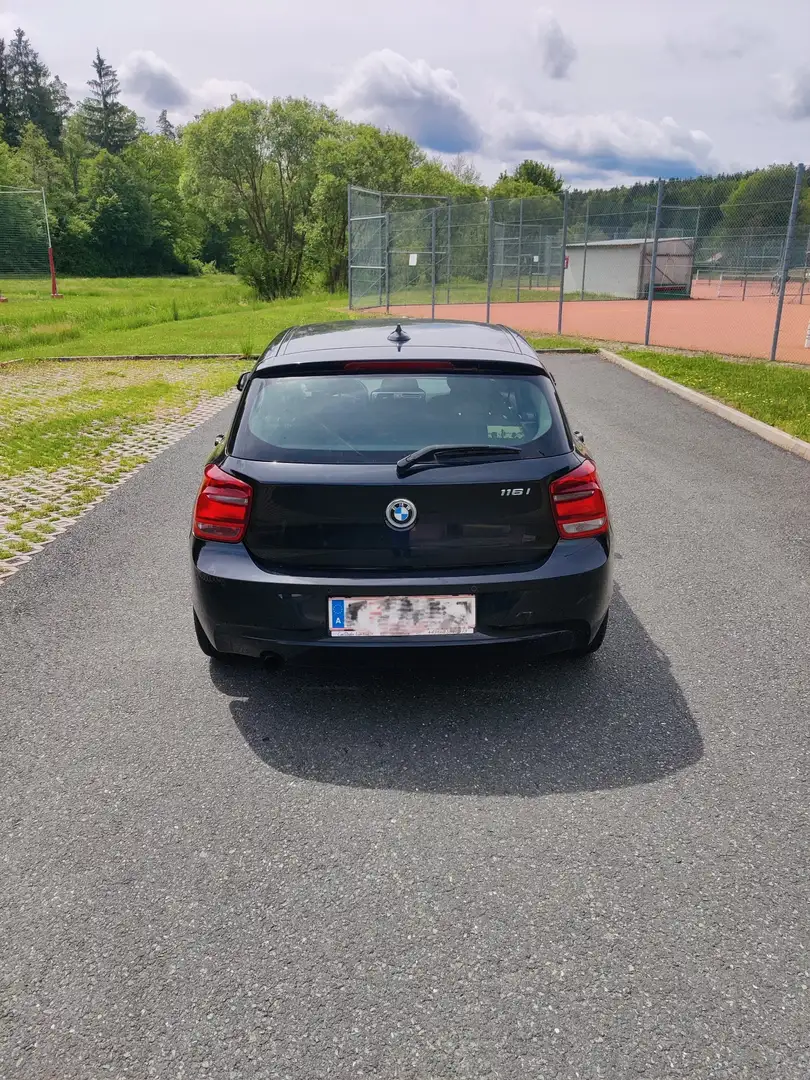BMW 116 116i Schwarz - 2