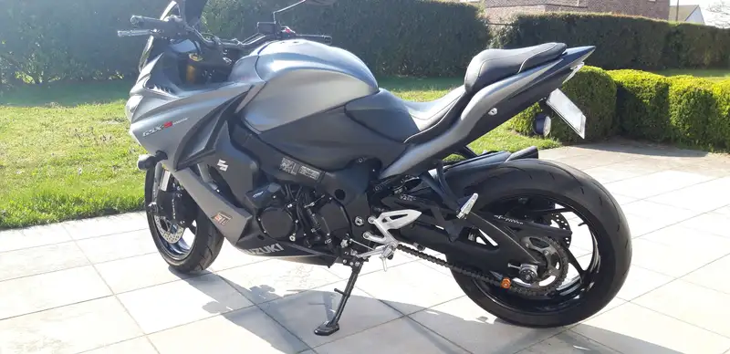 Suzuki GSX-S 1000 - foto 2