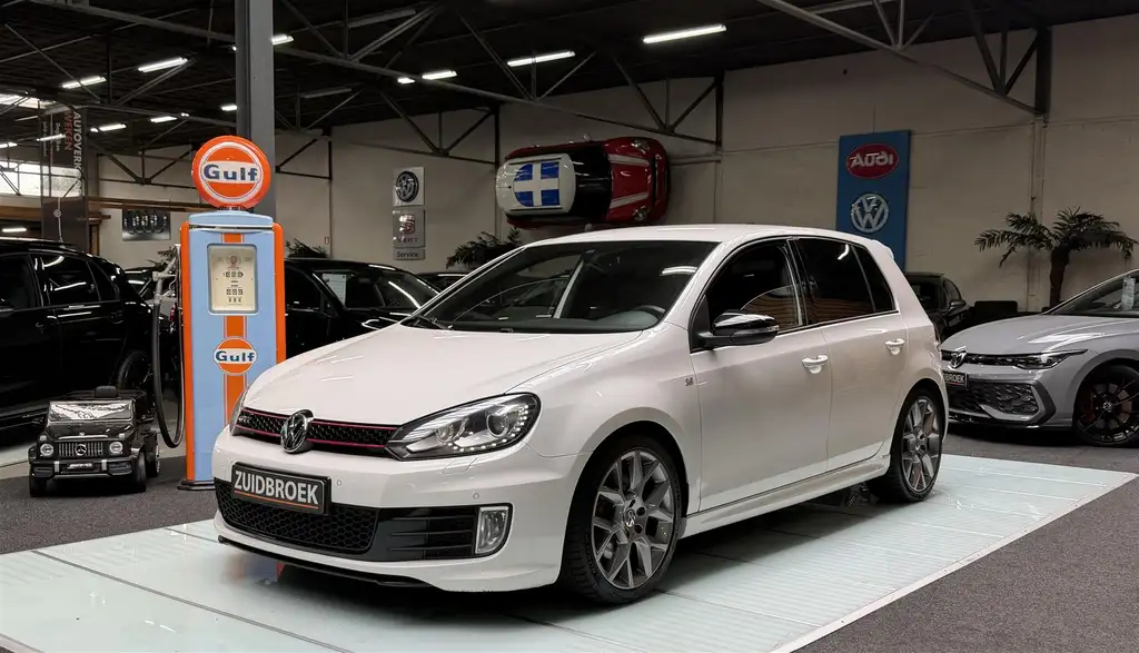 Volkswagen Golf GTI 2011 из Европы — купить под ключ
