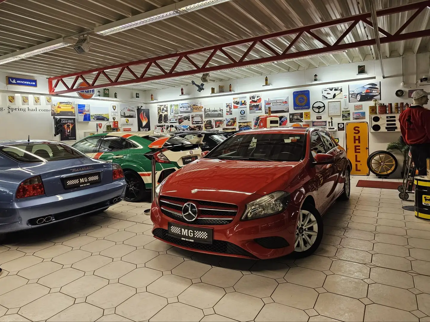 Mercedes-Benz A 180 A 180 CDI / d BlueEfficiency Rot - 2