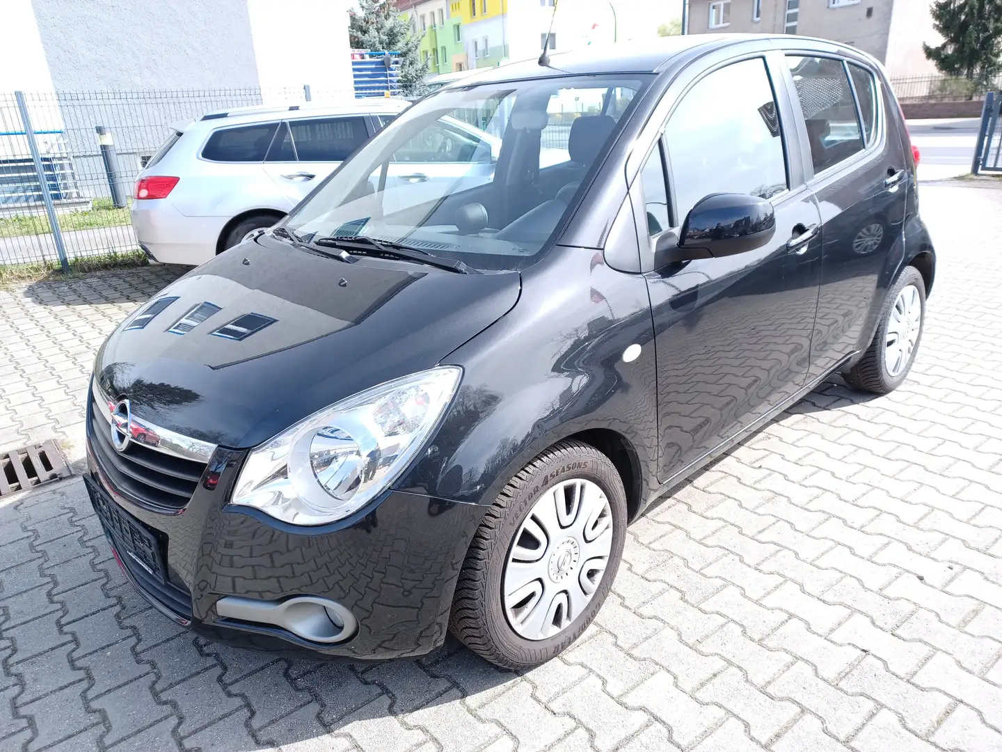 Opel Agila Edition Zwart - 1