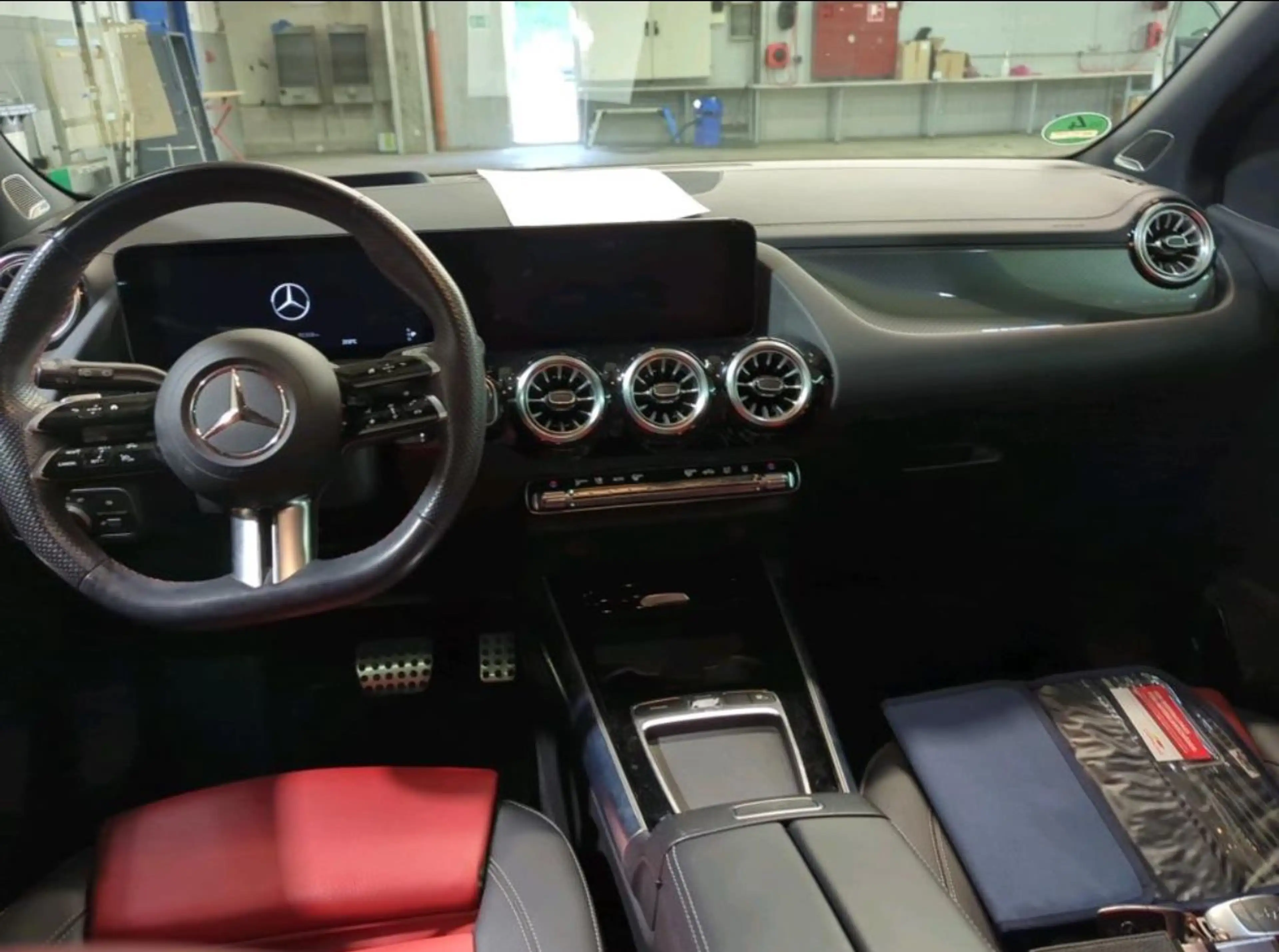 Mercedes-Benz B 220 d AMG LINE NIGHT DISTRO MBUX PANO 360° HUD — photo 7