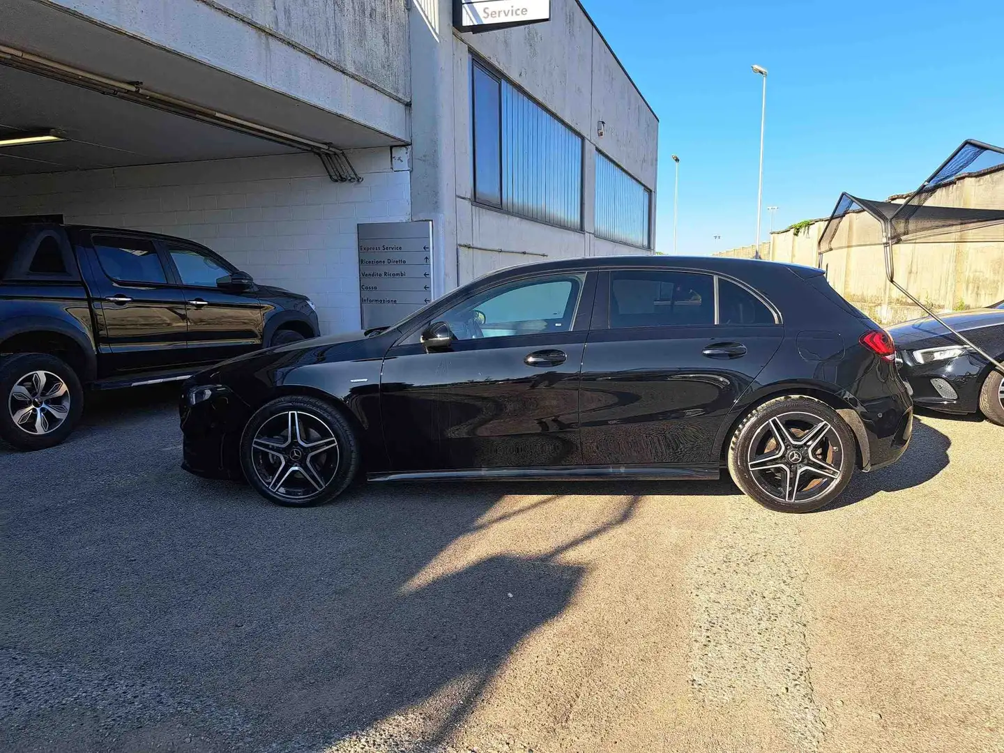 Mercedes-Benz A 180 Premium Night edition auto Nero - 2