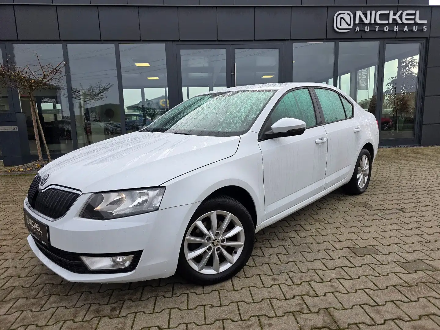Skoda Octavia Lim. Ambition*PDC*SHZ*Top* Blanc - 1