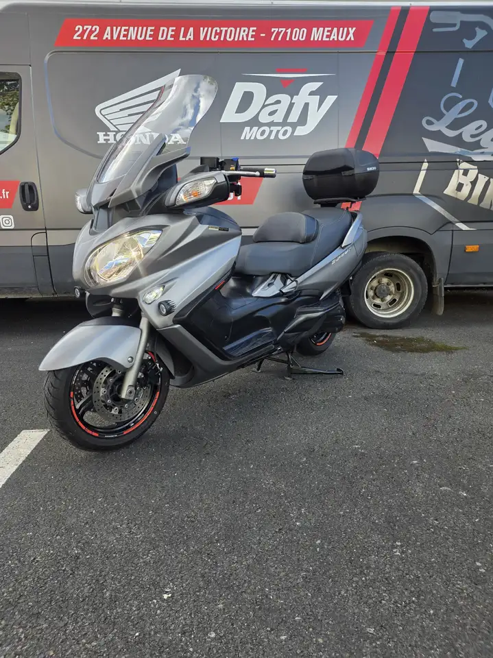 Suzuki Burgman 650
