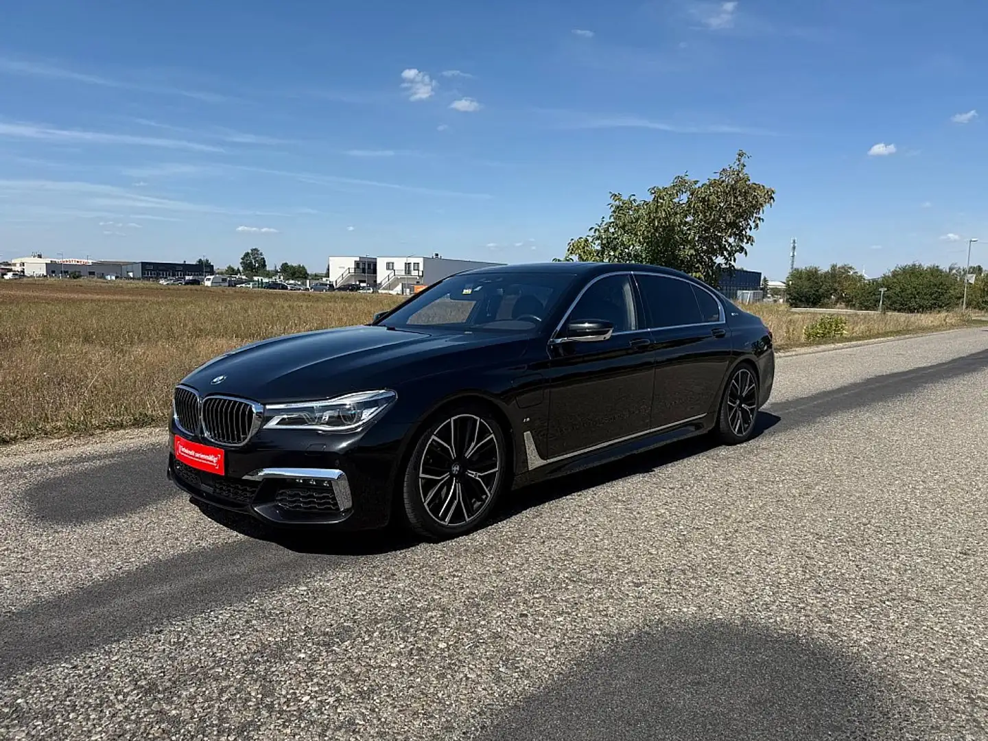 BMW 740 Le PHEV xDrive M-Paket Aut. *LANGVERSION*M-PAKE... Schwarz - 2