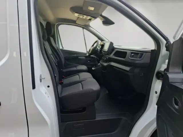 Renault Trafic view 13