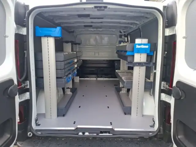 Renault Trafic view 11