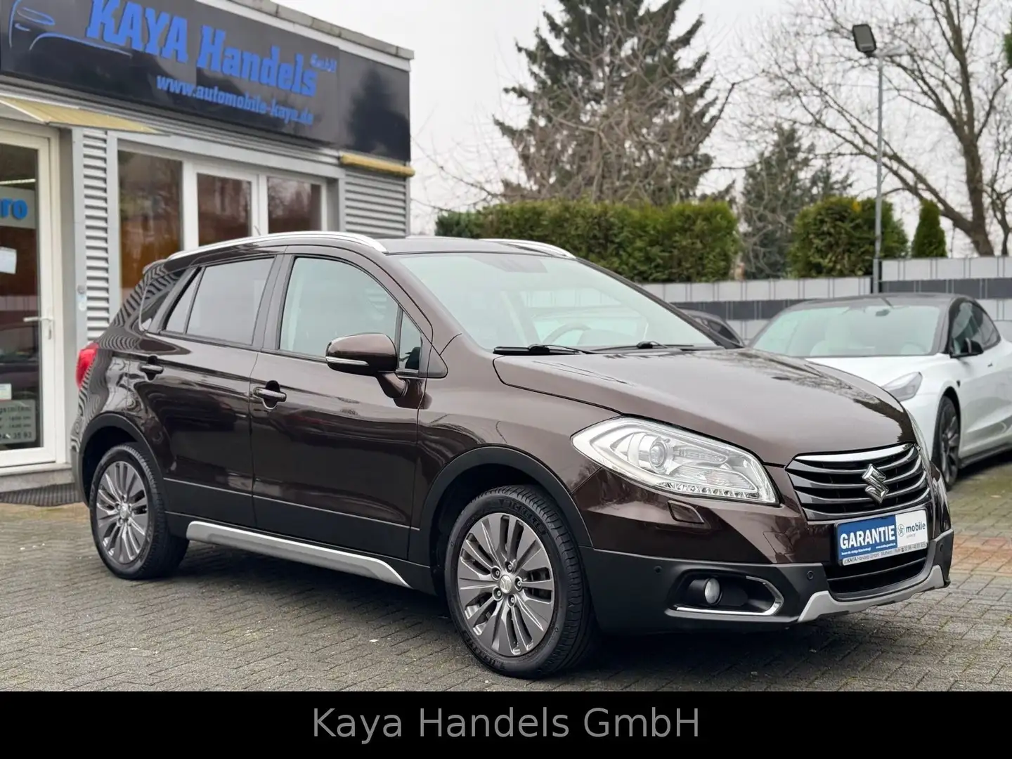 Suzuki (SX4) S-Cross Leder/Navi/Kamera/Panorama Maro - 1
